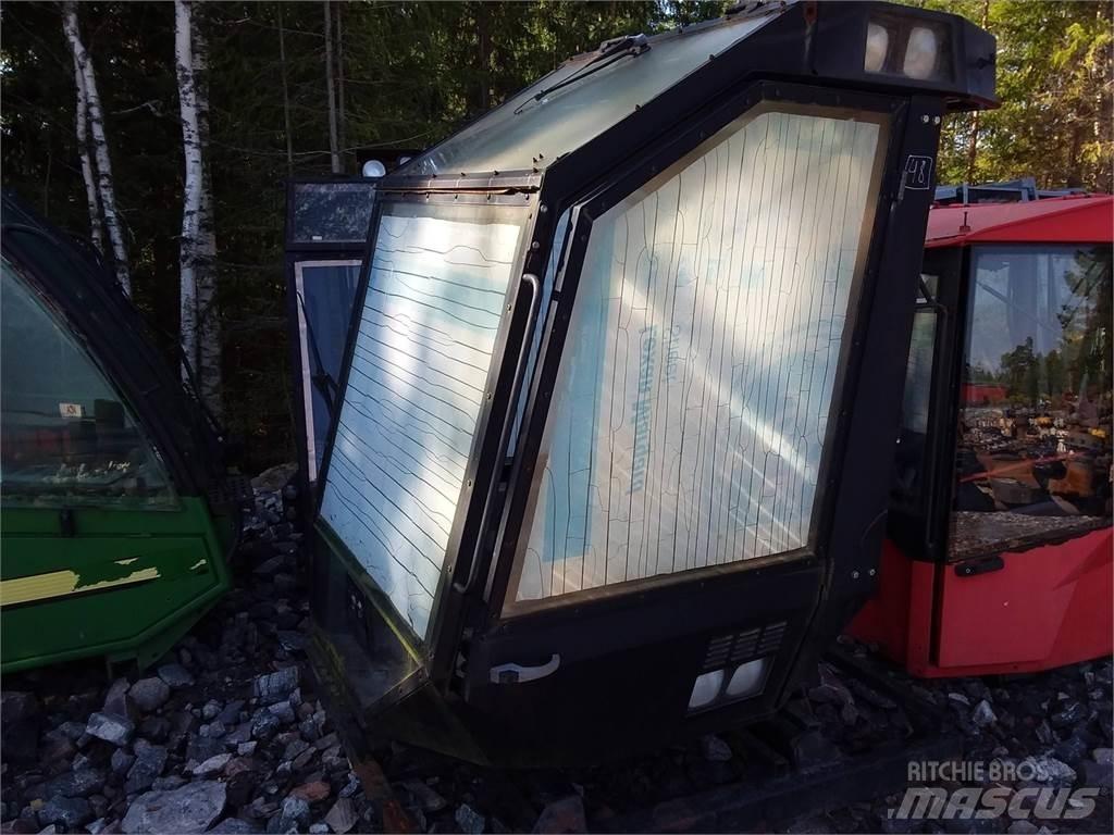 Valmet 901 Kabine i unutrašnjost