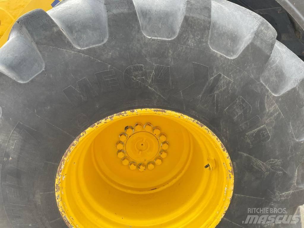 Komatsu WA320-8 Utovarivači na točkove