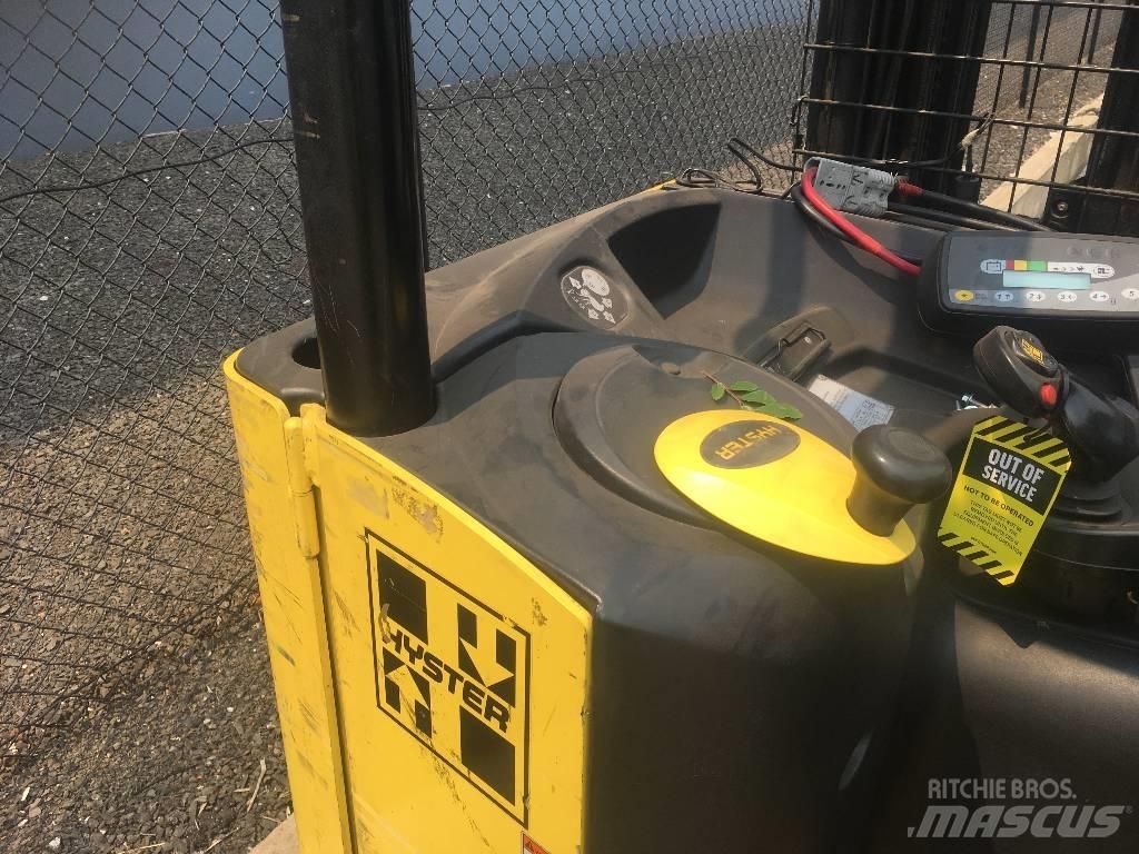 Hyster N35ZDR Viljuškari sa pomičnim stupom