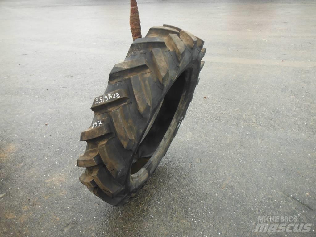 Michelin 9.5/9R28 Gume, točkovi i felne