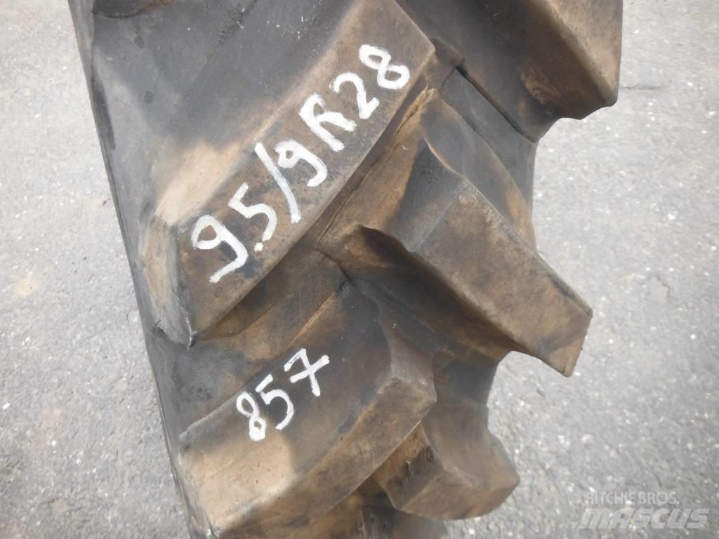 Michelin 9.5/9R28 Gume, točkovi i felne