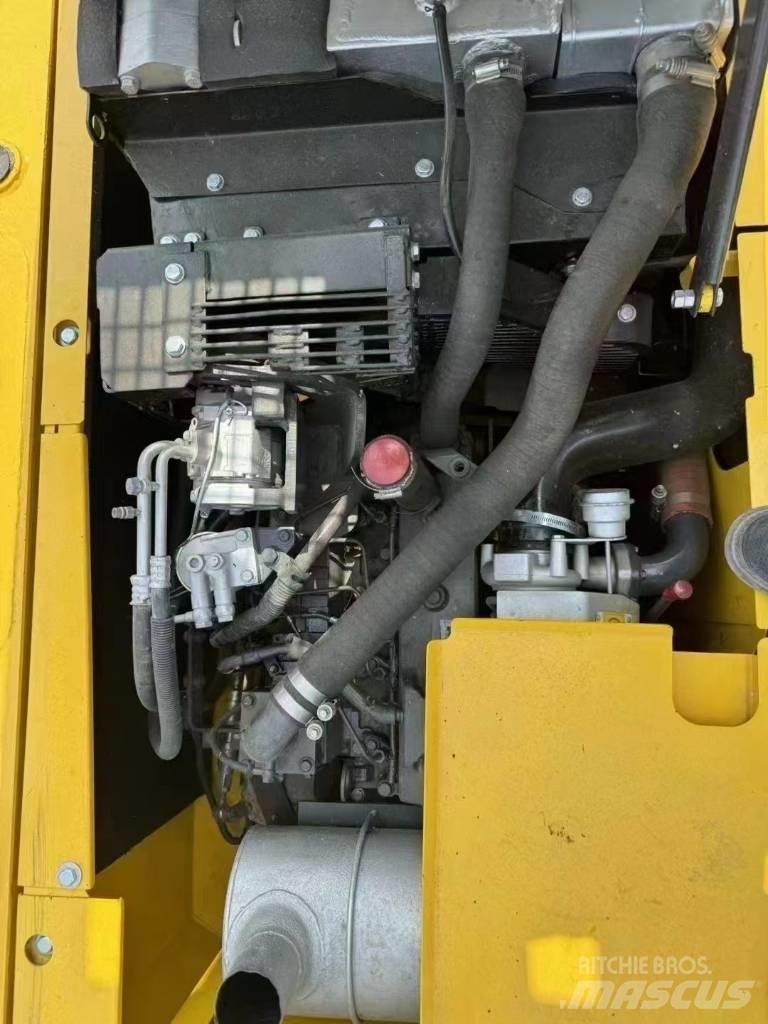 Komatsu PC 130 Bageri guseničari