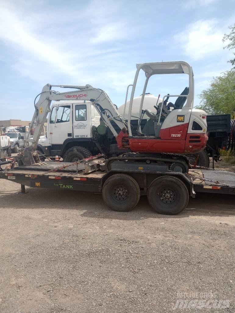 Takeuchi TB230RA Rezervni delovi i oprema za bušenje