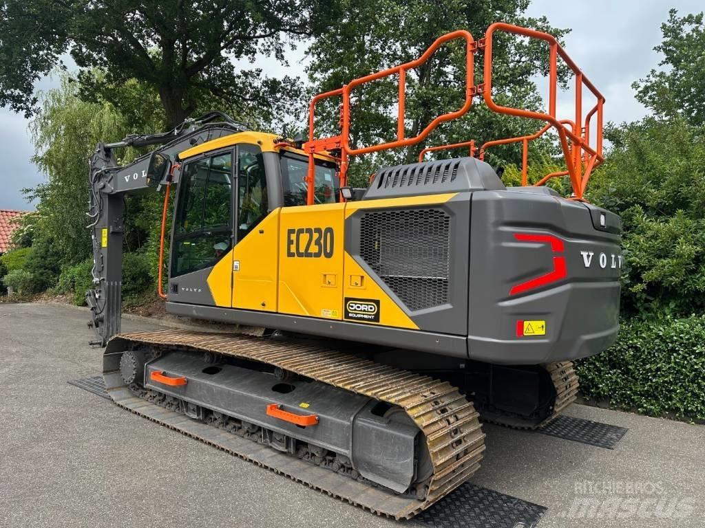 Volvo EC 230 Bageri guseničari