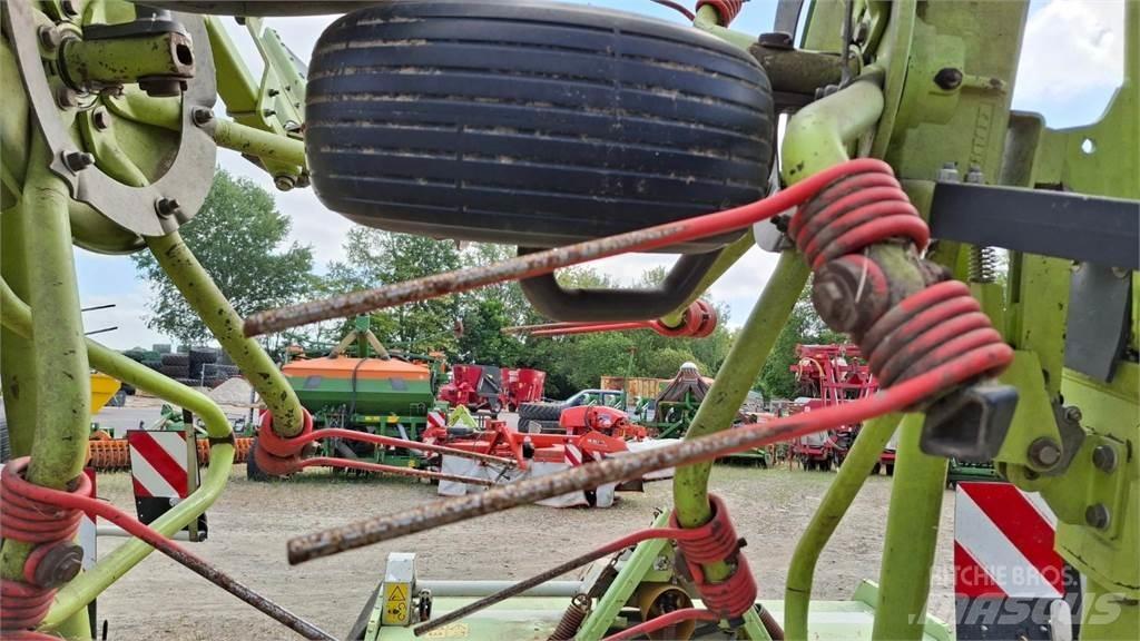 CLAAS Volto 900 Okretači i sakupljači sena