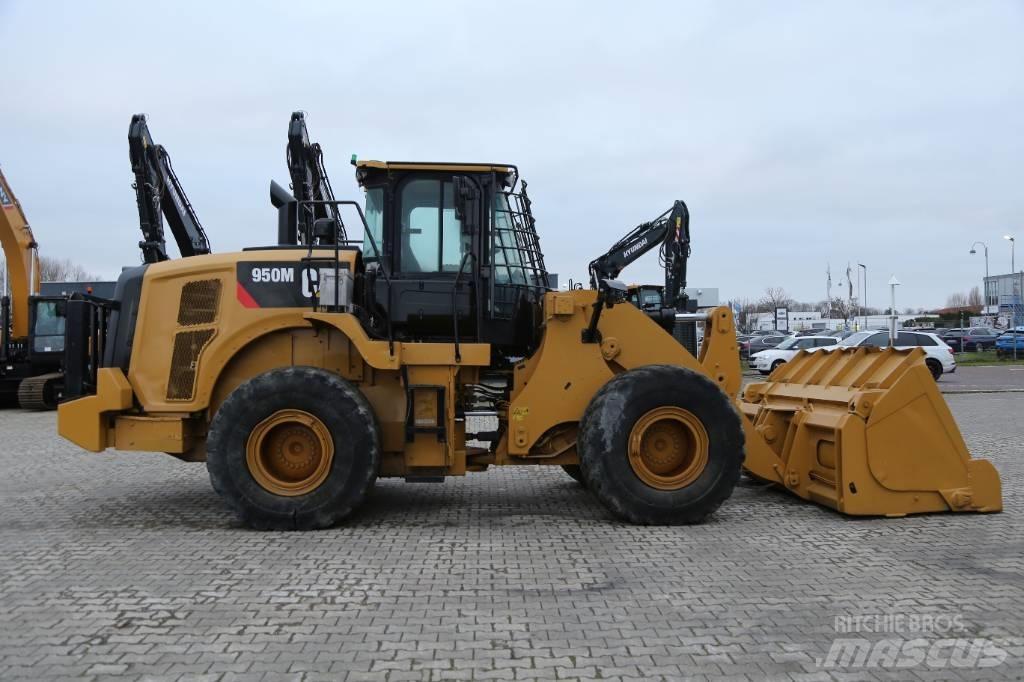 CAT 950M Utovarivači na točkove