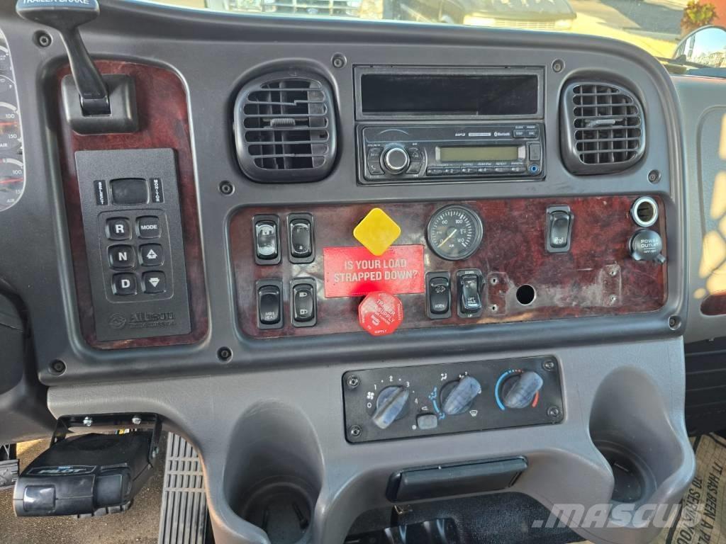 Freightliner M2 106 Kamioni sa otvorenim sandukom
