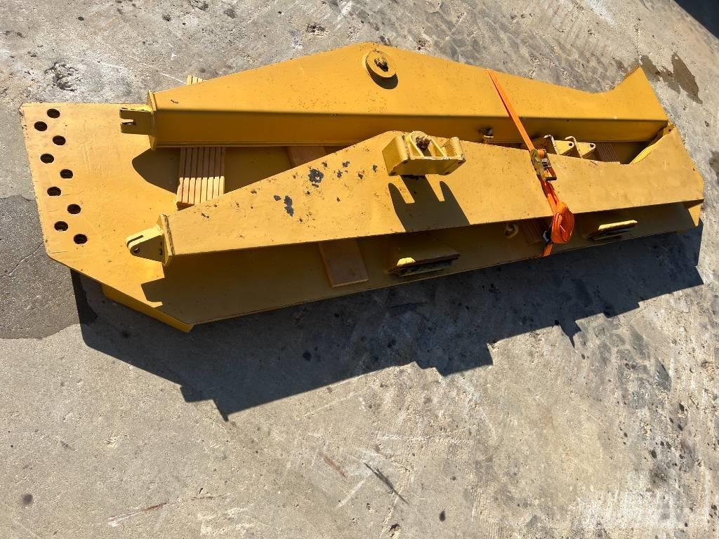 CAT TAILGATE CAT 735 Tailgates