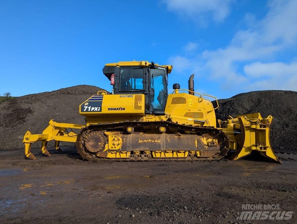 Komatsu D71PXi-24 Buldožeri guseničari