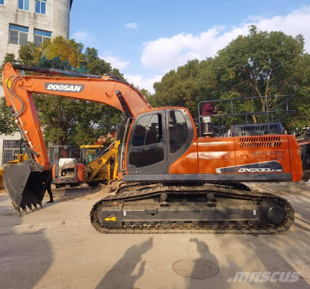 Doosan DX 300 LC Bageri guseničari