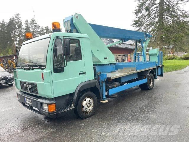 MAN L200 4x2-4300 Auto korpe