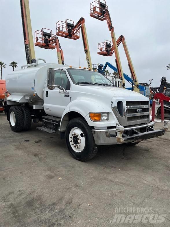 Ford F750 Kamioni cisterne
