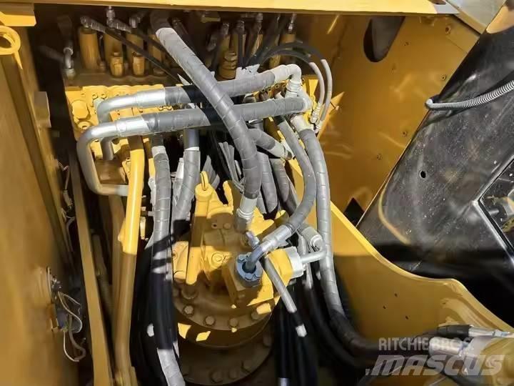 CAT CAT320D Bageri guseničari