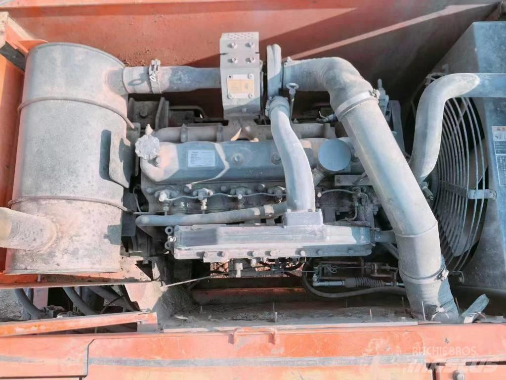 Doosan DH 210 W Bageri točkaši