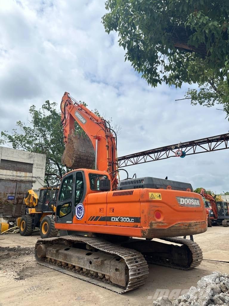 Doosan DX300 Bageri guseničari
