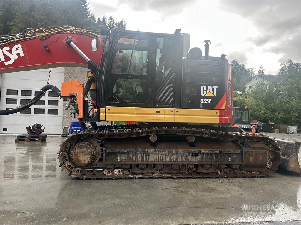 CAT 335 F L Terenske bušilice