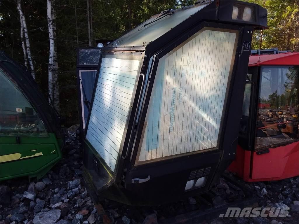 Valmet 901 Kabine i unutrašnjost