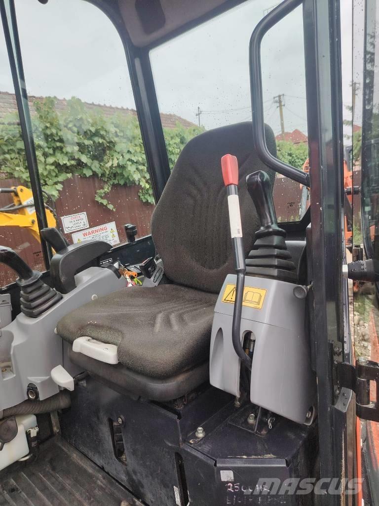 Kubota U 27-4 Mini bageri < 7t