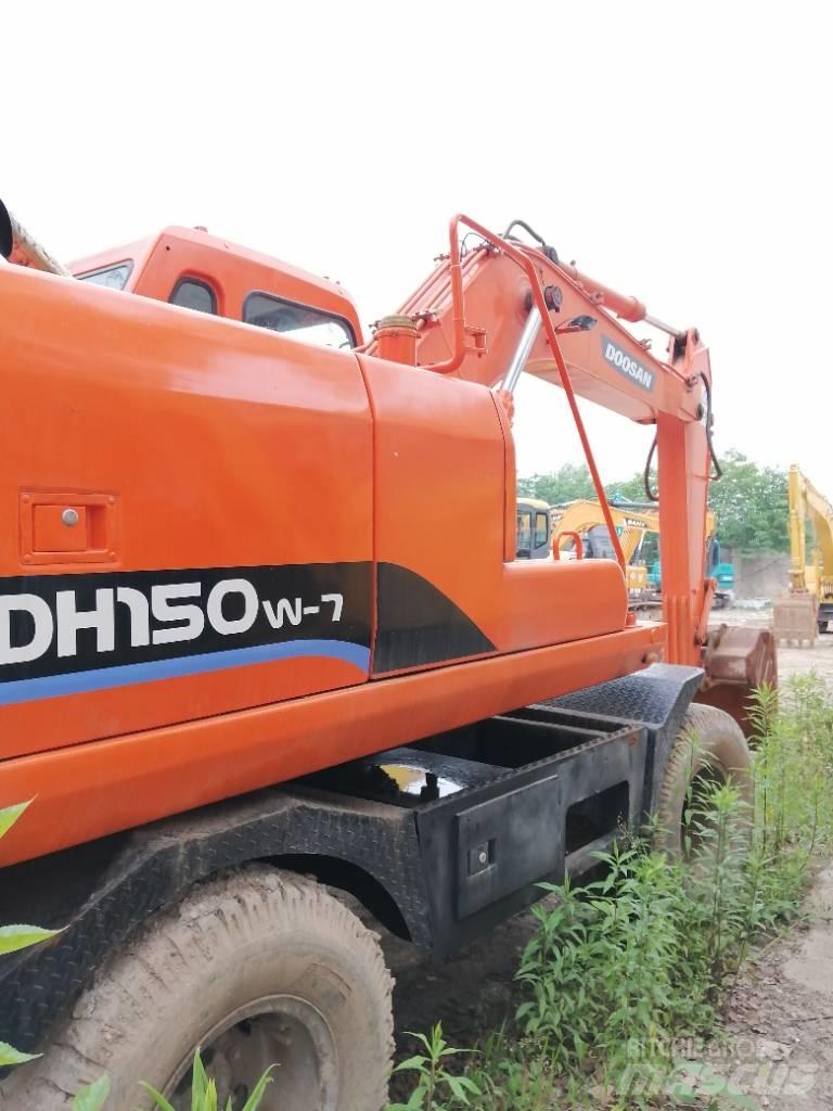 Doosan DH 150 W-7 Bageri guseničari