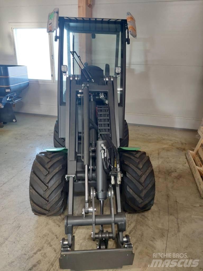 Castloaders 800 ECO Višenamenski utovarivači