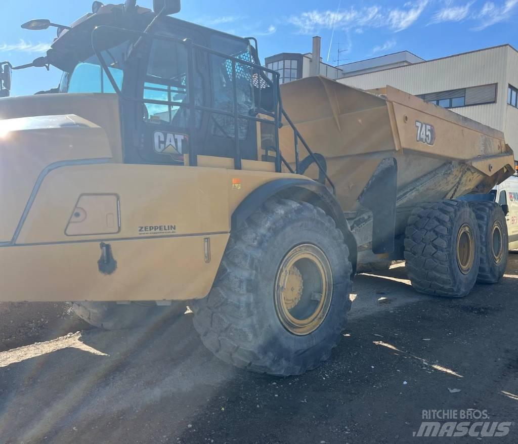 CAT 745 Zglobni damperi