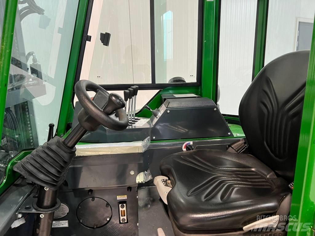 Combilift CB2500 lpg Viljuškari sa 4-stranskim dohvatom