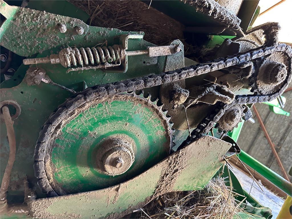 John Deere V461M Prese/balirke za rolo bale
