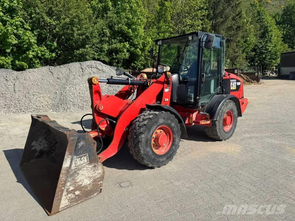 CAT 906M Utovarivači na točkove