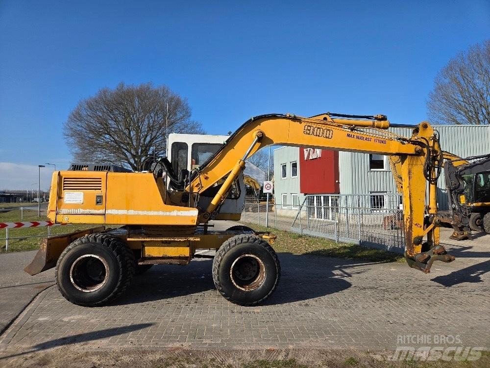 Liebherr A900 Bageri točkaši