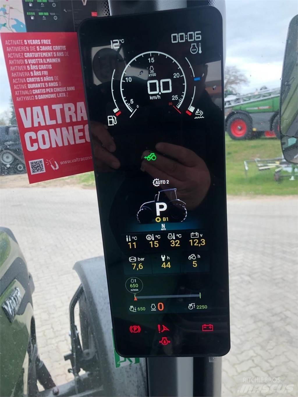 Valtra T175EA Traktori