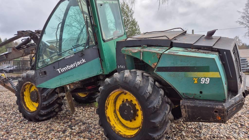 John Deere 870B Harversteri