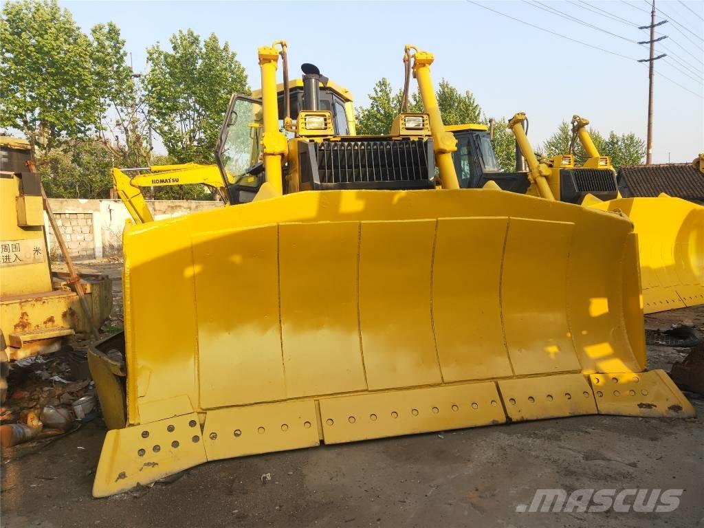 Komatsu D155AX-5 Buldožeri guseničari
