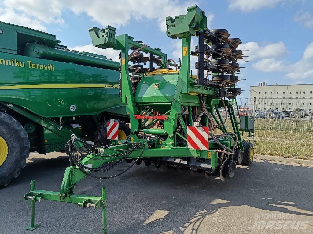 John Deere 750 A Sejačice