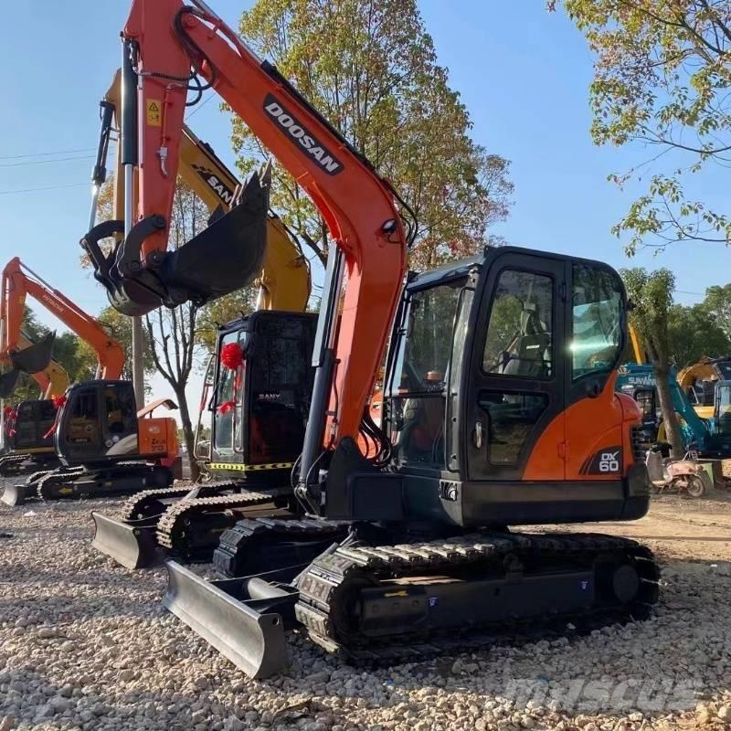 Doosan DX60 Bageri guseničari