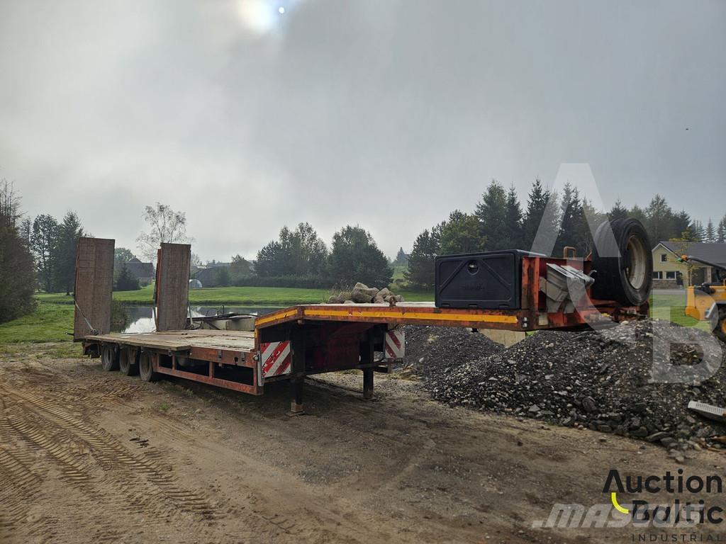 Faymonville STN-30 Poluprikolice sa ciradom