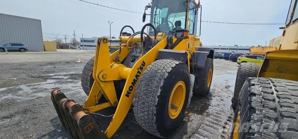 Komatsu WA 200 Utovarivači na točkove