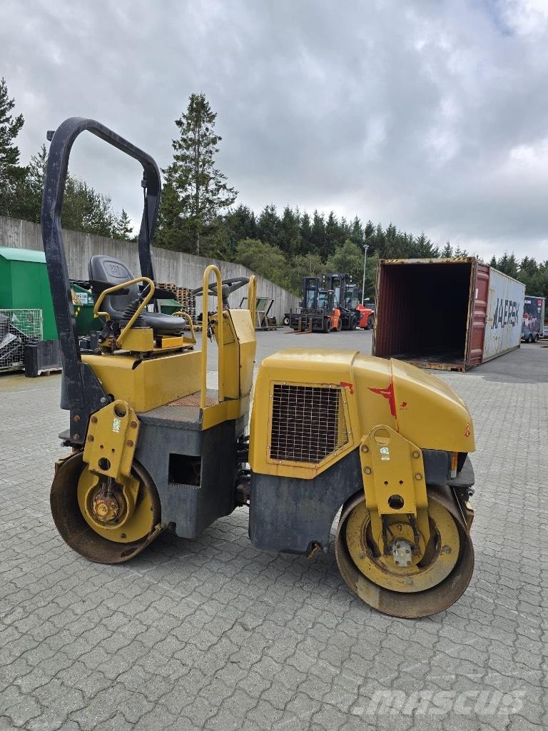 CAT CB 214 D Valjci sa duplim bubnjem
