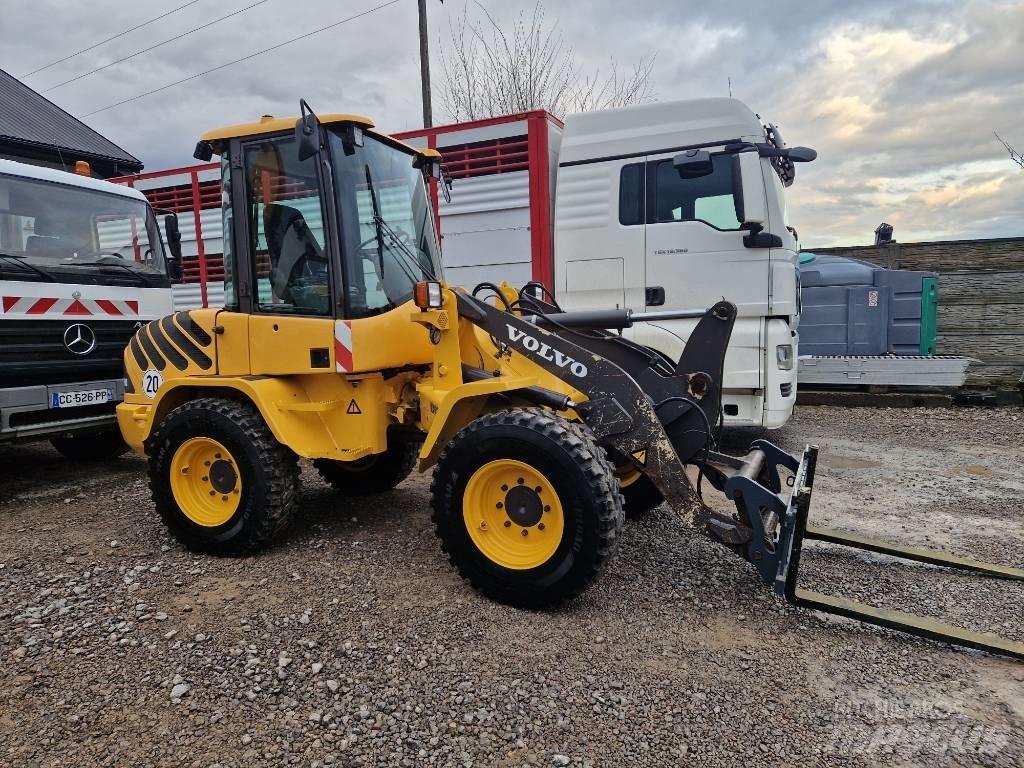 Volvo L 30 Utovarivači na točkove