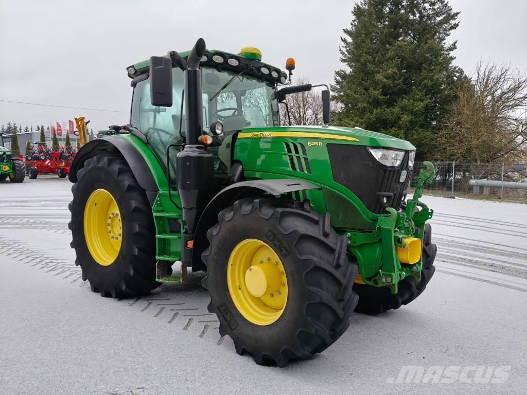 John Deere 6215 R Traktori