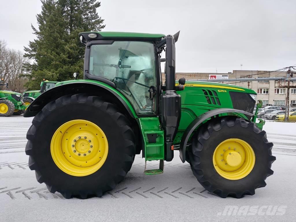 John Deere 6215 R Traktori