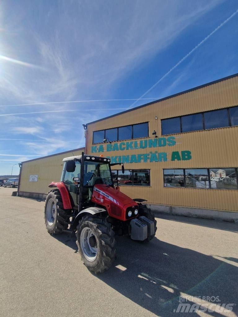 Massey Ferguson 5445 Traktori