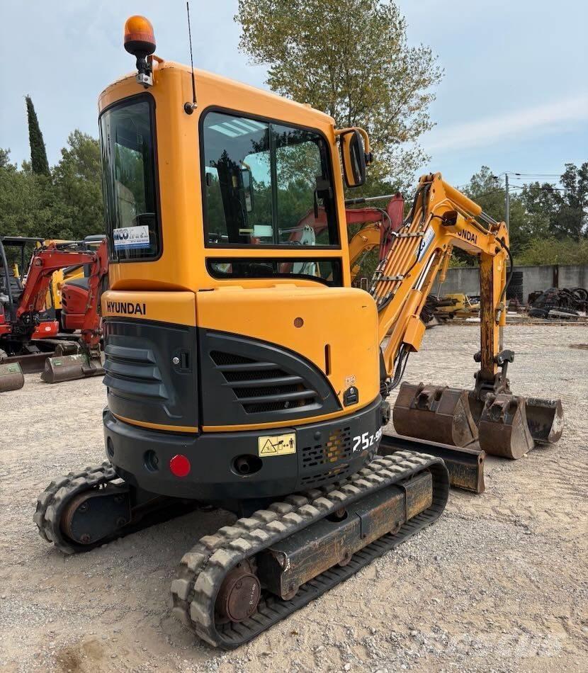 Hyundai R25Z-9 AK Mini bageri < 7t