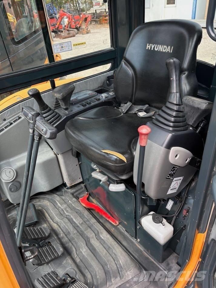 Hyundai R25Z-9 AK Mini bageri < 7t