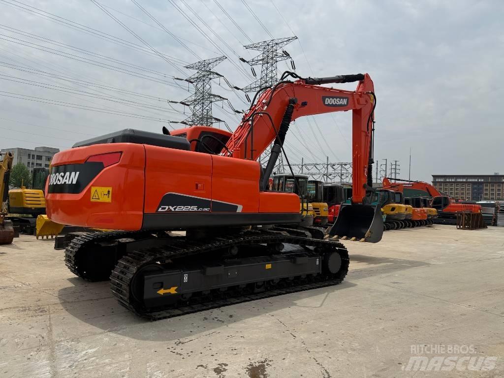 Doosan DX 225 LC-9C Bageri guseničari