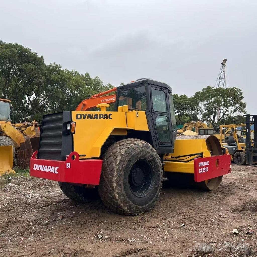 Dynapac CA 251 Valjci sa jednim bubnjem