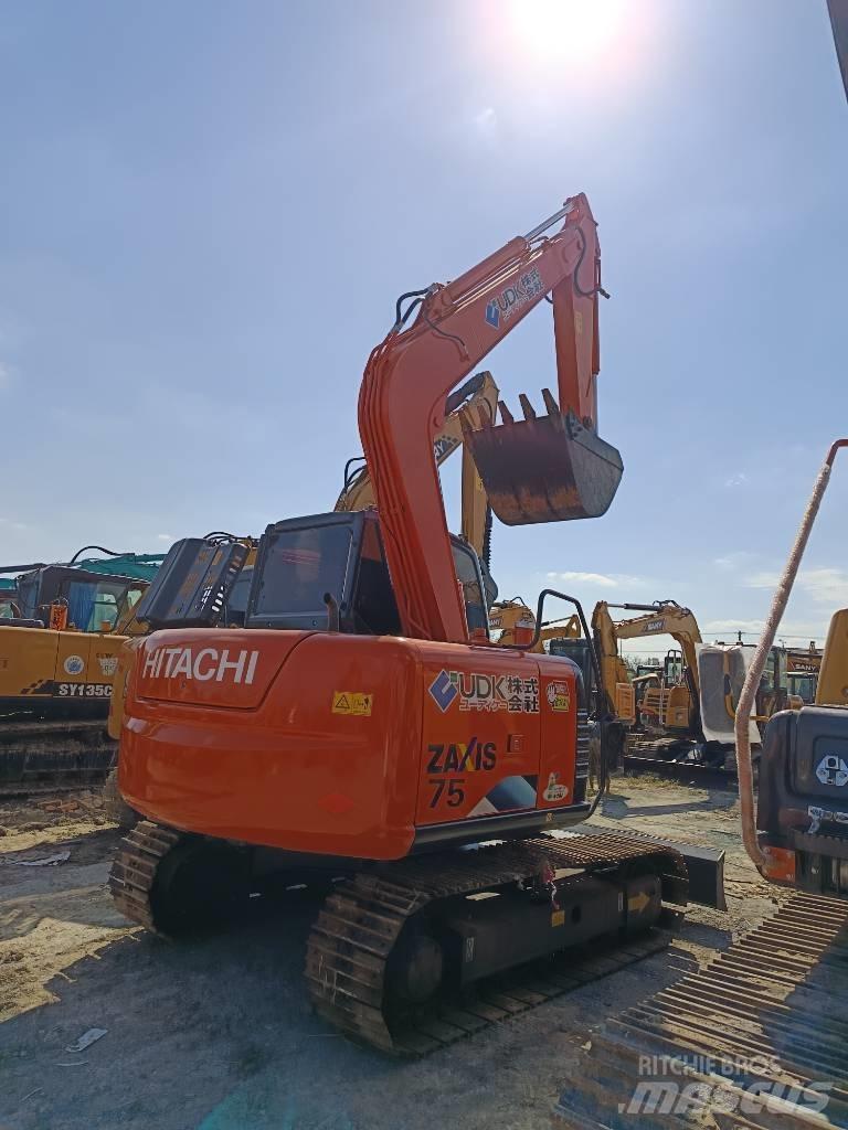 Hitachi ZX 75 Midi bageri 7t – 12t