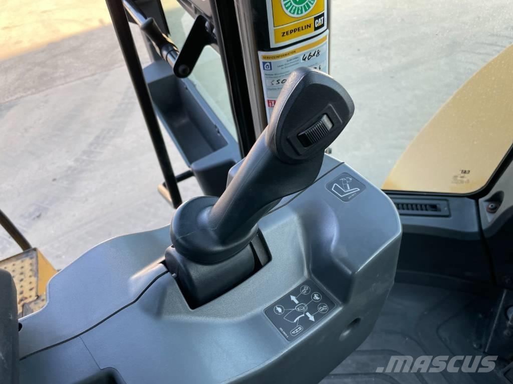 CAT 950M Utovarivači na točkove