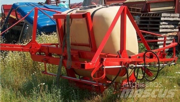 Hardi 1000 Vučene prskalice