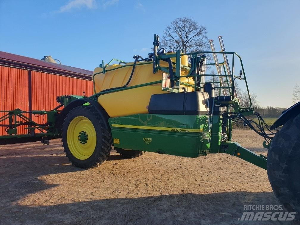 John Deere R975 i Vučene prskalice