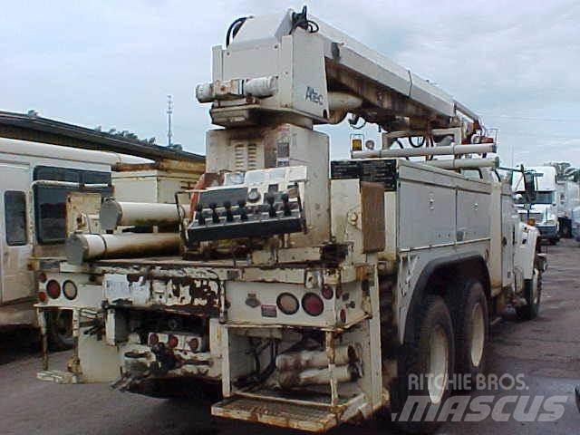 Altec D1000BR Polovni mobilni kamioni za bušenje